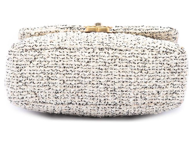 Chanel Brown Medium Tweed 19 Flap Marrom Bege - vista 3