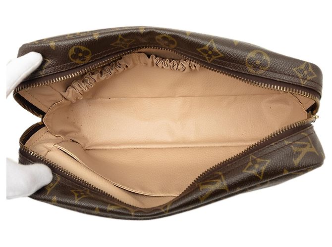 Louis Vuitton Brown Monogram Trousse Toilette 28 Castaño - vista 4
