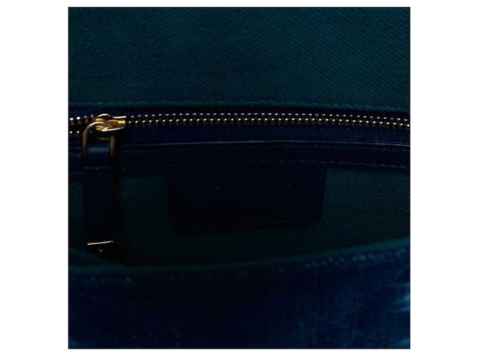 Bolsa Dior Caro Small em denim verde tie dye Cannage - vista 5
