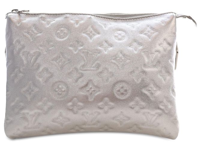 Louis Vuitton Silver Monogram Embossed Puffy Lambskin Coussin PM Argenté - vue 2