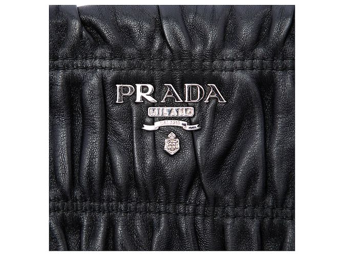 Clutch Prada de Nappa Gaufre negro - vista 5