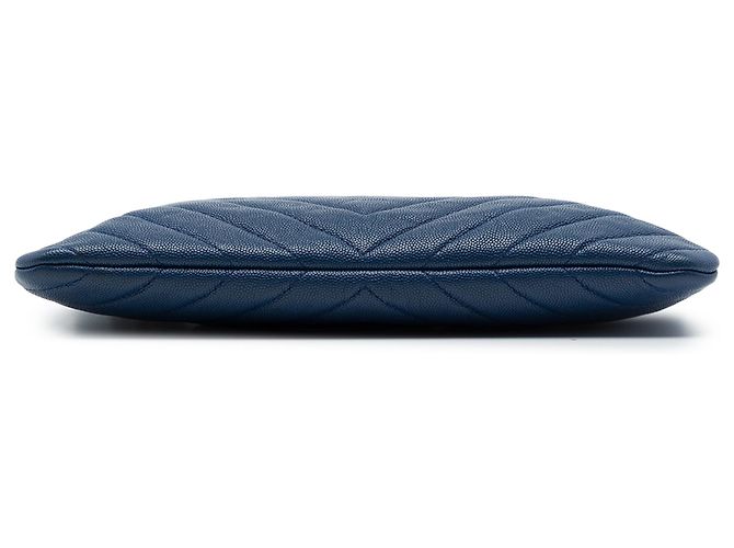 Chanel Blue Medium Chevron Caviar Ancient Greek Charms O Case Clutch Azul Azul marino - vista 3