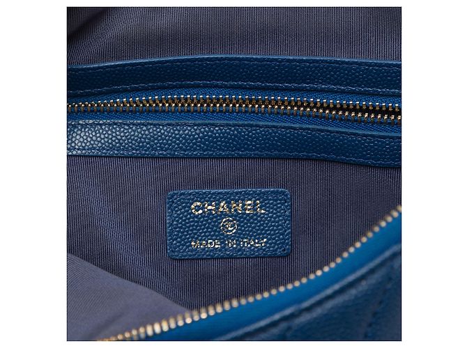Chanel Blue Medium Chevron Caviar Ancient Greek Charms O Case Clutch Azul Azul marino - vista 5
