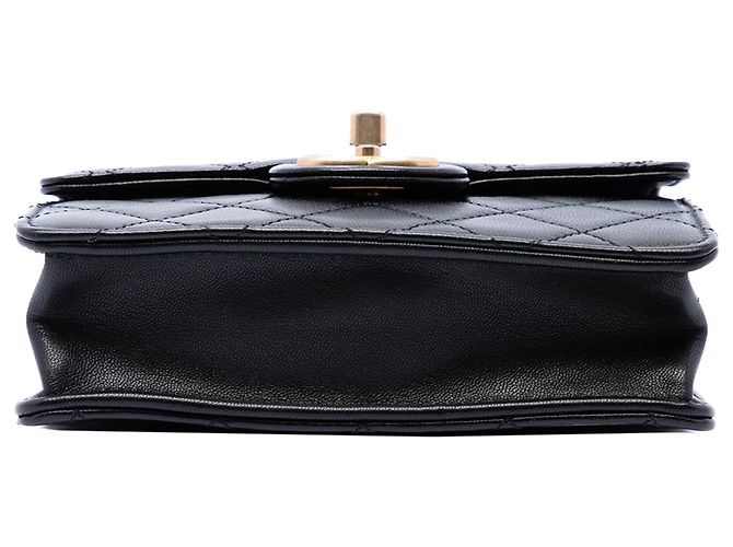 Chanel Black Small Quilted Lambskin Chic Pearls Flap Preto - vista 3