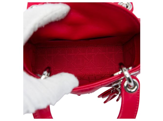 Dior Mini Lady Dior 8 Crystal aus rotem Lammleder Cannage - Ansicht 4