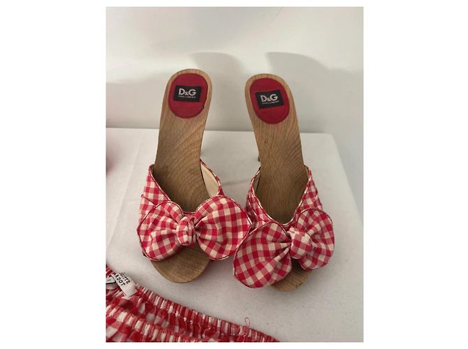 D&G Dolce & Gabbana Set aus Oberteil und Mules in Rot-Weißem Karomuster - Ansicht 2