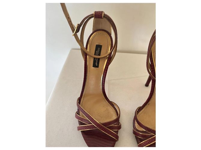 Dolce & Gabbana Sandali con Tacco in Pelle Bordeaux Bordò - vista 3