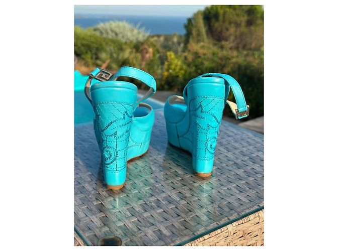Medusa Sandali con zeppa Versace in pelle blu - vista 6