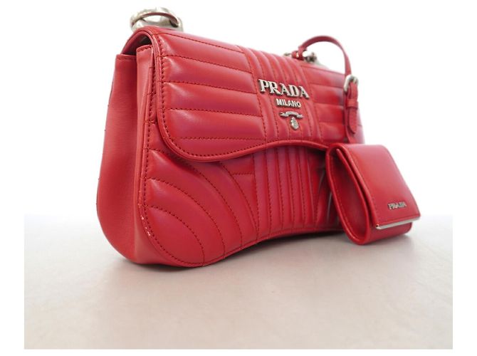 Borsa a tracolla Prada Time Lag in pelle Rosso - vista 2