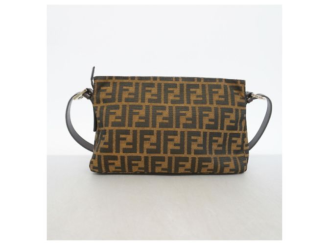 Bolso de hombro Fendi Zucca de nailon y lona Castaño - vista 10
