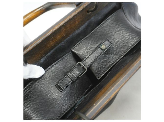 Gucci Handtasche aus schwarzem Leder - Ansicht 10