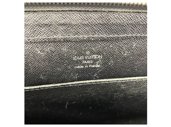 Bolsa de Mão Louis Vuitton Taiga Baikal Cinza - vista 5