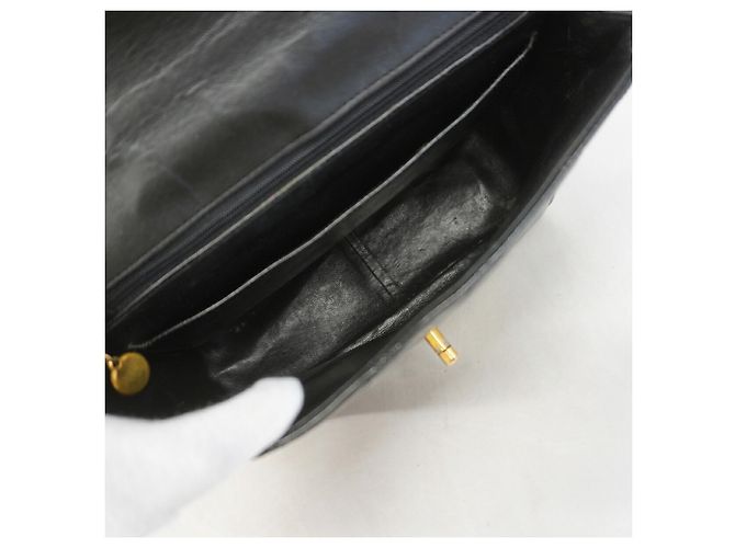 Chanel Matelassé Schultertasche mit Kette Schwarz - Ansicht 4