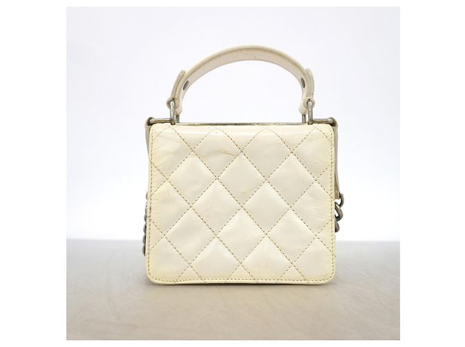 Sac à main Chanel 2.55 Matelassé en cuir blanc - vue 12