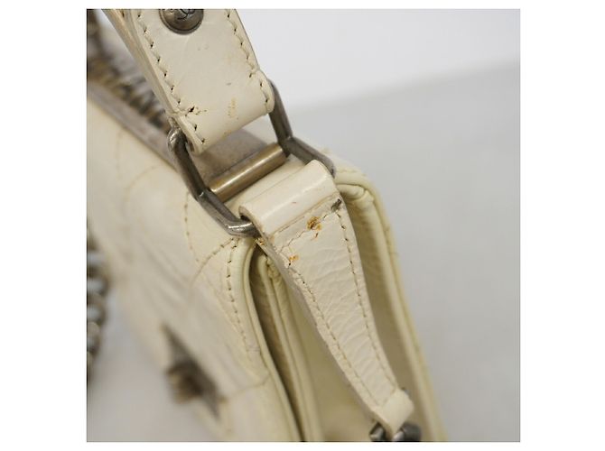 Sac à main Chanel 2.55 Matelassé en cuir blanc - vue 7