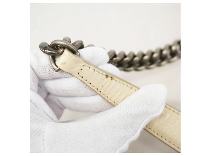 Sac à main Chanel 2.55 Matelassé en cuir blanc - vue 8