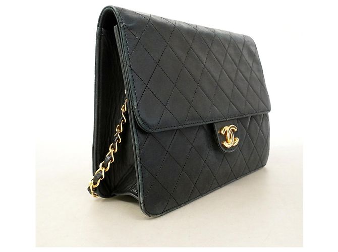 Chanel Matelassé Chain Shoulder Bag Black - view 2