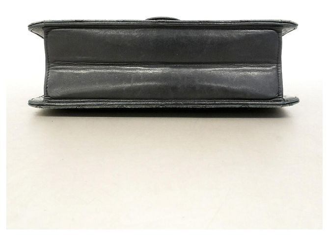 Chanel Matelassé Chain Shoulder Bag Black - view 3