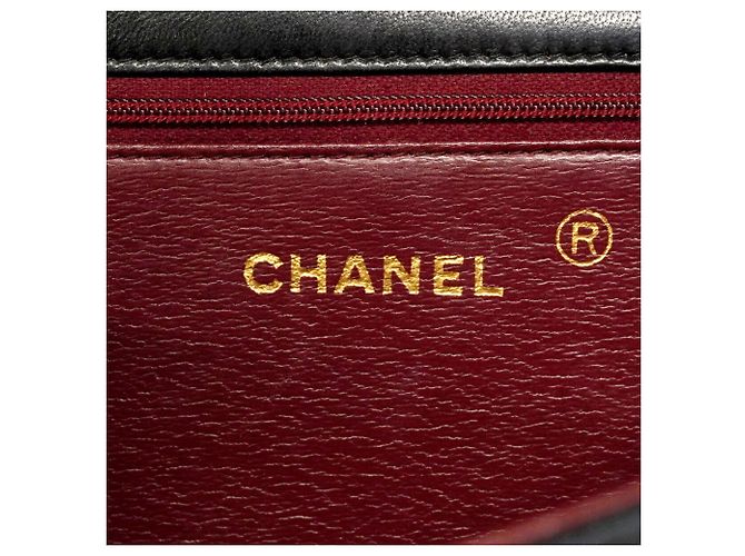 Chanel Matelassé Chain Shoulder Bag Black - view 5