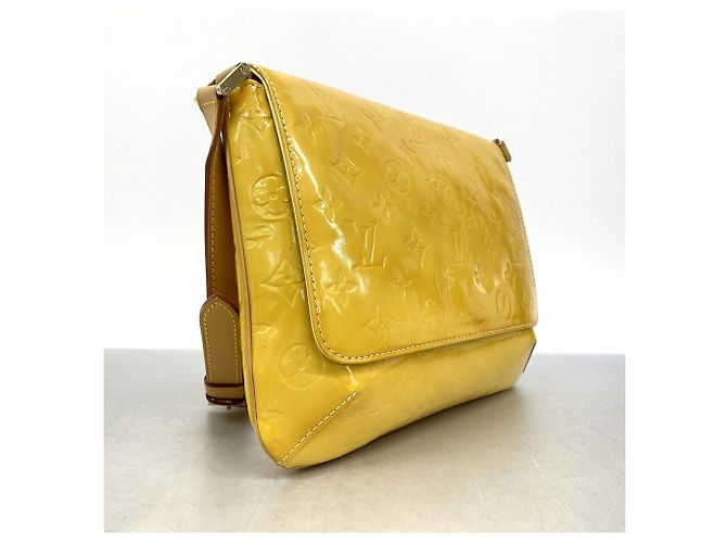 Borsa a tracolla Louis Vuitton Vernis Thompson Street D'oro - vista 2