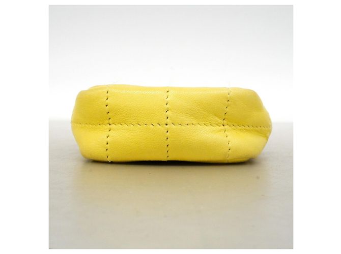Borsa a tracolla Chanel 2.55 in pelle d'agnello gialla Giallo - vista 3