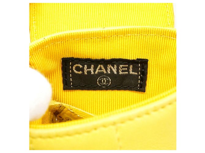 Borsa a tracolla Chanel 2.55 in pelle d'agnello gialla Giallo - vista 5