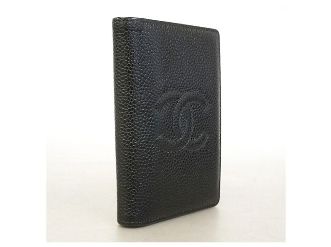 Porte-cartes Chanel en cuir de veau grainé noir - vue 2