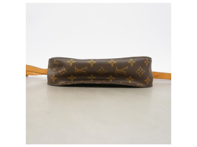 Bolsa de Ombro Louis Vuitton Monogram Saint Cloud GM Marrom - vista 3