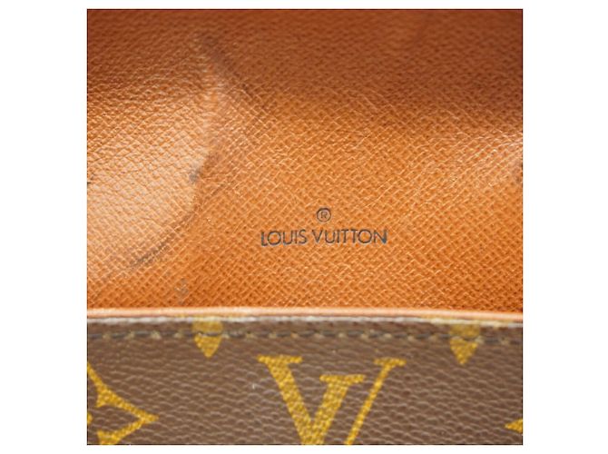 Bolsa de Ombro Louis Vuitton Monogram Saint Cloud GM Marrom - vista 5