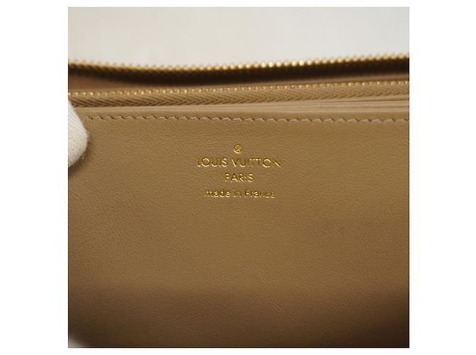 Cartera Louis Vuitton Monogram Coussin Zippy en Taupe Gris pardo - vista 4