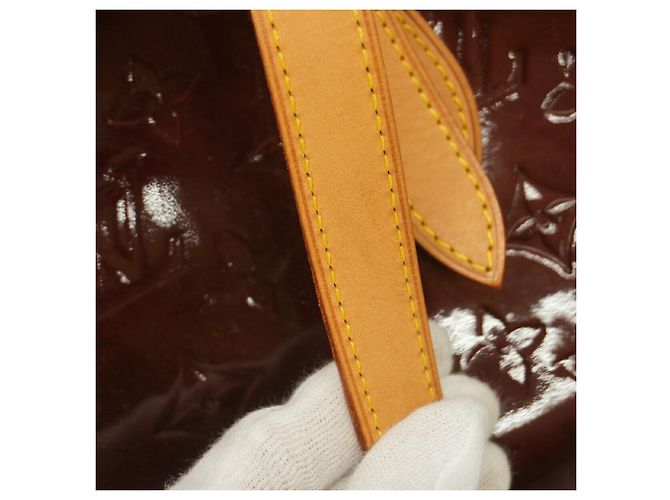 Borsa a tracolla Louis Vuitton Vernis Rosewood Avenue Bordò - vista 10