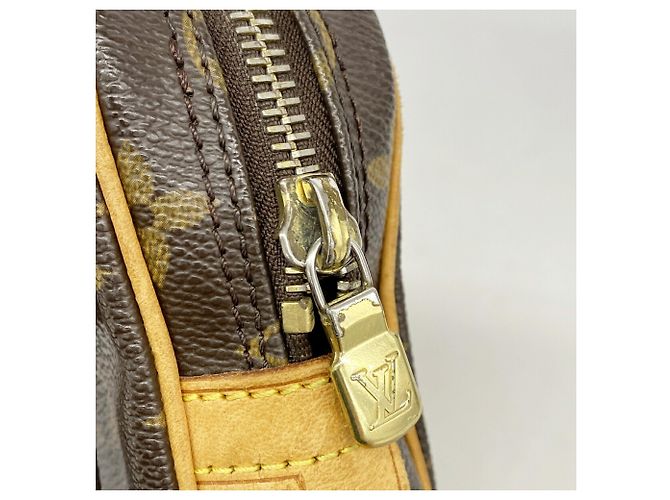 Louis Vuitton Monogram Pochette Marly Bandoulière Shoulder Bag Castaño - vista 10