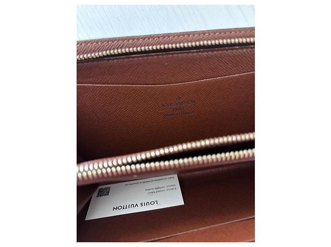 Louis Vuitton Monogram Zip-Around Wallet Brown - view 2