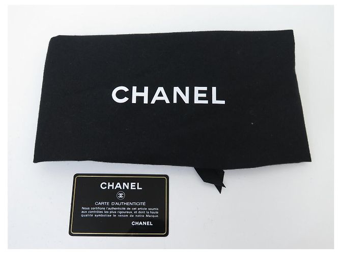 BOLSA DE MÃO CHANEL GABRIELLE PM EM COURO MATELASSÉ DOURADO COM ALÇA - vista 16