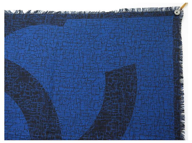 NEUES CHANEL LOGO CC SEIDENTUCH IN BLAU MIT FRANSEN CARRE BLUE SILK SCARF - Ansicht 3
