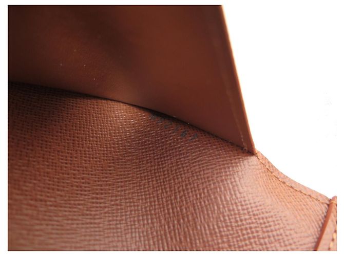 NOVA CAPA DE PASSAPORTE LOUIS VUITTON POCHETTE M64502 EM TOILE MONOGRAM Marrom - vista 9