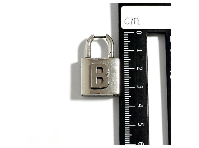 Boucles d'oreilles Lock Metal Balenciaga Limited Doré Métallisé - vue 7
