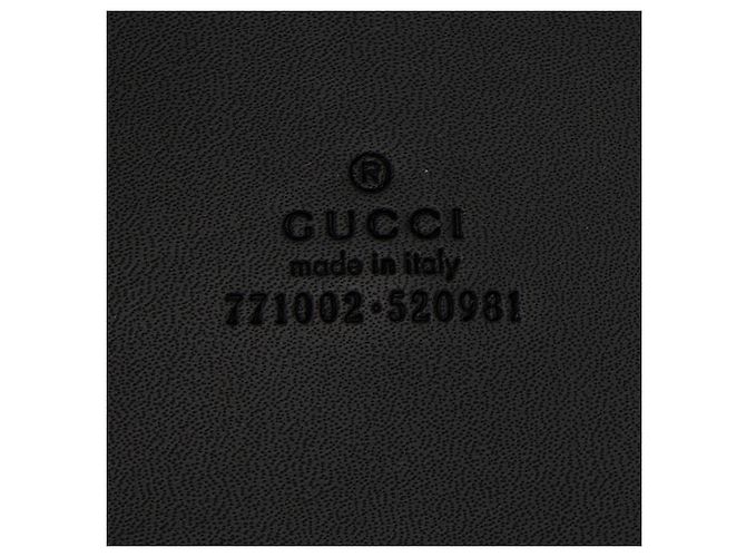 Bolso Duffle Medium de piel grabada GG perforada Gucci Negro - vista 7