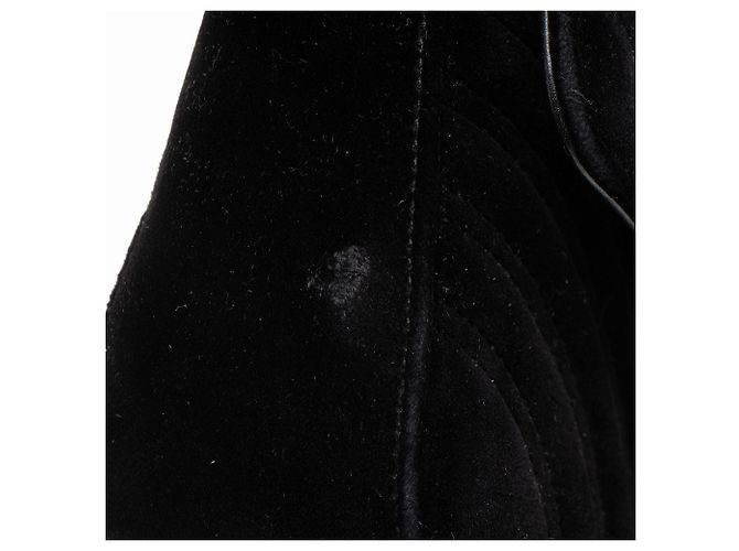 Gucci GG Marmont Small Flap Bag aus gestepptem Samt Schwarz - Ansicht 10