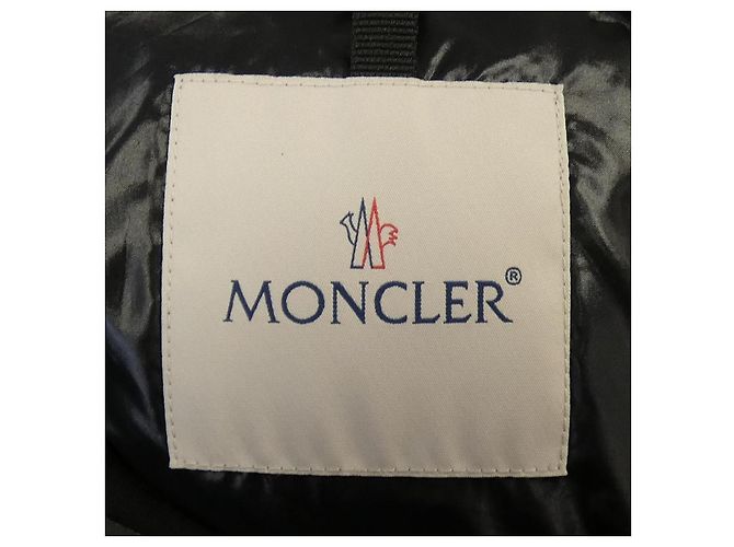 Moncler KERJEAN Down Jacket Black - view 6