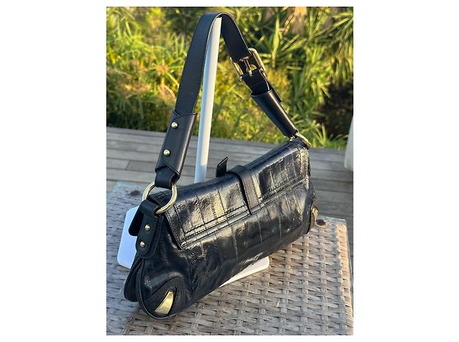 Dolce & Gabbana Handtasche aus schwarzem Lackleder - Ansicht 6