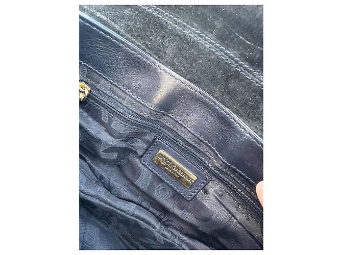 Dolce & Gabbana Handtasche aus schwarzem Lackleder - Ansicht 7
