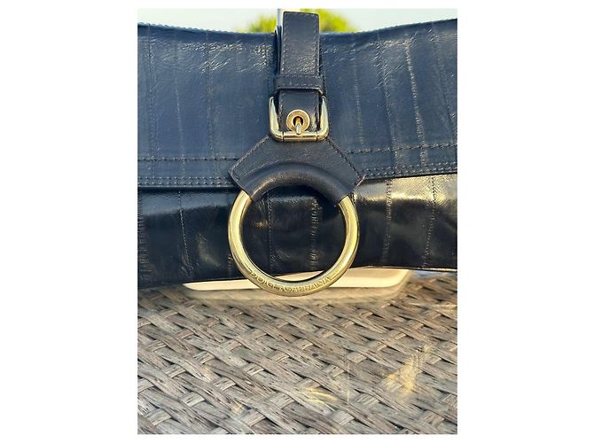 Dolce & Gabbana Handtasche aus schwarzem Lackleder - Ansicht 9
