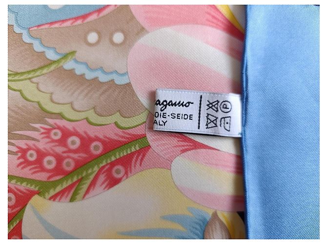 Pañuelo de Seda Salvatore Ferragamo Estampado Floral Rosa Blanco Azul Verde Crudo Amarillo - vista 7