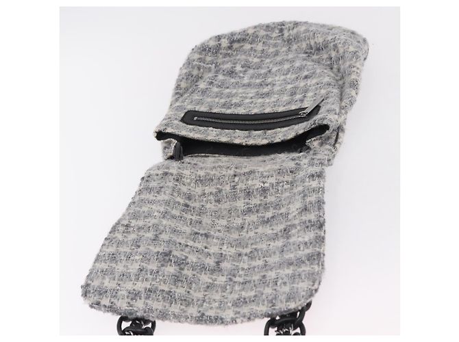 Bolsa de Ombro CHANEL Camellia Chain em Tweed Cinza com CC Prateado Auth ki6898M Marrom Prata - vista 10