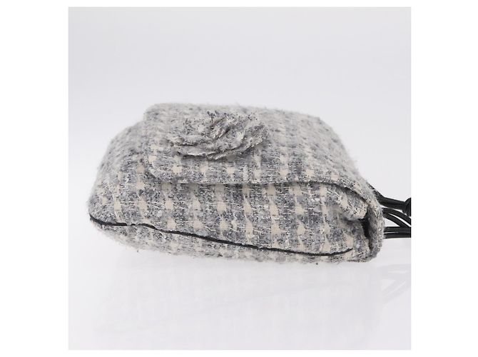 Bolsa de Ombro CHANEL Camellia Chain em Tweed Cinza com CC Prateado Auth ki6898M Marrom Prata - vista 3