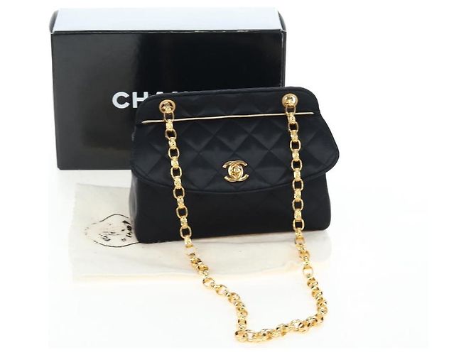 Borsa a tracolla CHANEL Matelasse con catena in raso nero e oro CC Auth BA15768SAM D'oro - vista 12