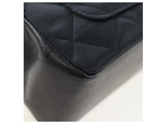 Borsa a tracolla CHANEL Matelasse con catena in raso nero e oro CC Auth BA15768SAM D'oro - vista 17