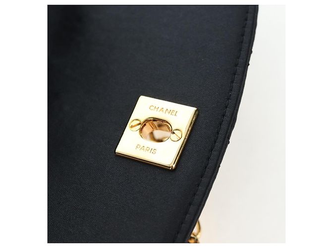 Borsa a tracolla CHANEL Matelasse con catena in raso nero e oro CC Auth BA15768SAM D'oro - vista 22