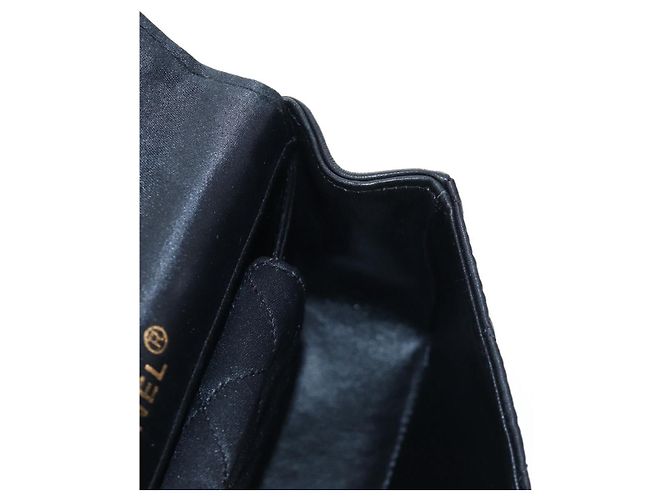 Borsa a tracolla CHANEL Matelasse con catena in raso nero e oro CC Auth BA15768SAM D'oro - vista 25